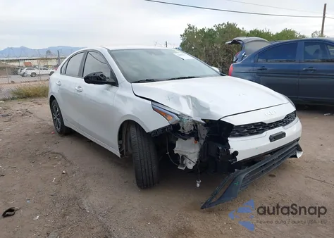 2023 Kia Forte Lxs z USA, uszkodzony, nr VIN 3KPF24ADXPE668371